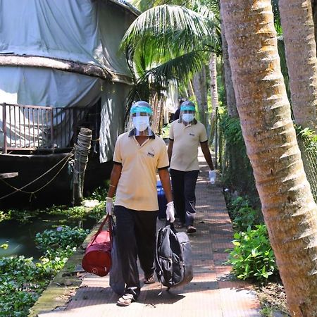 Aqua Jumbo Houseboats Hotel Kumarakom Exterior foto