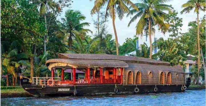Aqua Jumbo Houseboats Hotel Kumarakom Exterior foto