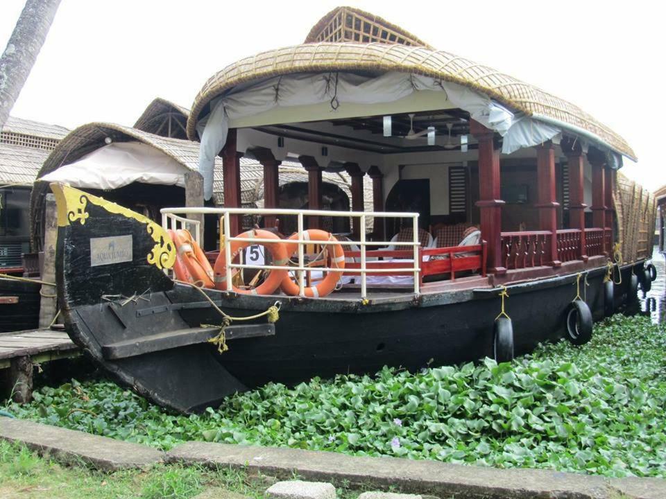 Aqua Jumbo Houseboats Hotel Kumarakom Exterior foto